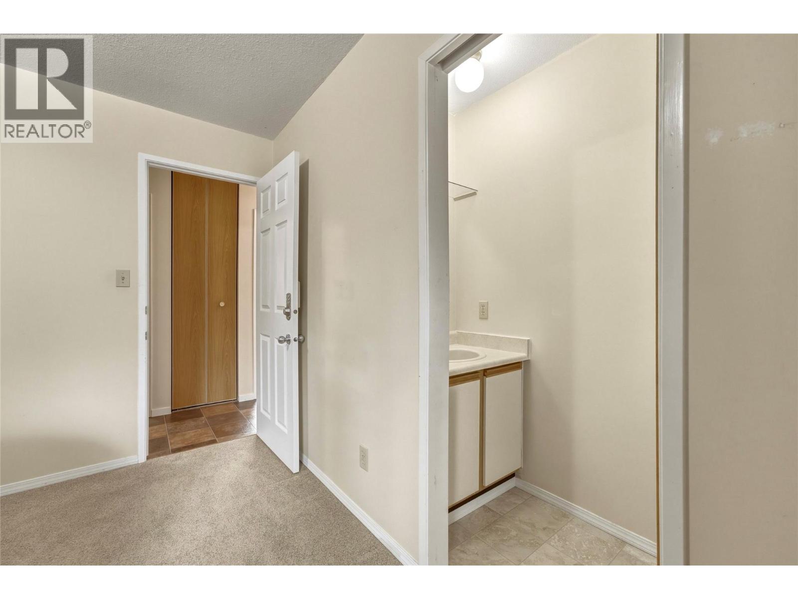 3304 Sidney Crescent - Image 17