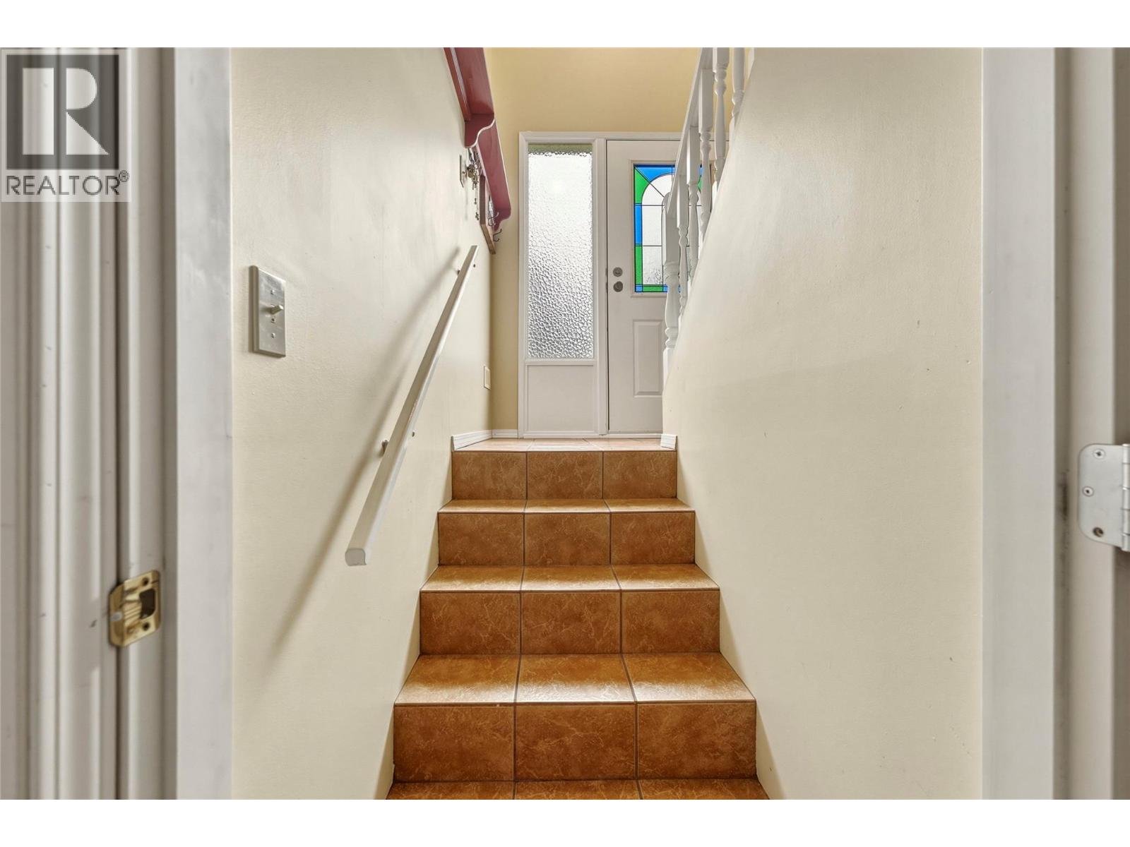 3304 Sidney Crescent - Image 19