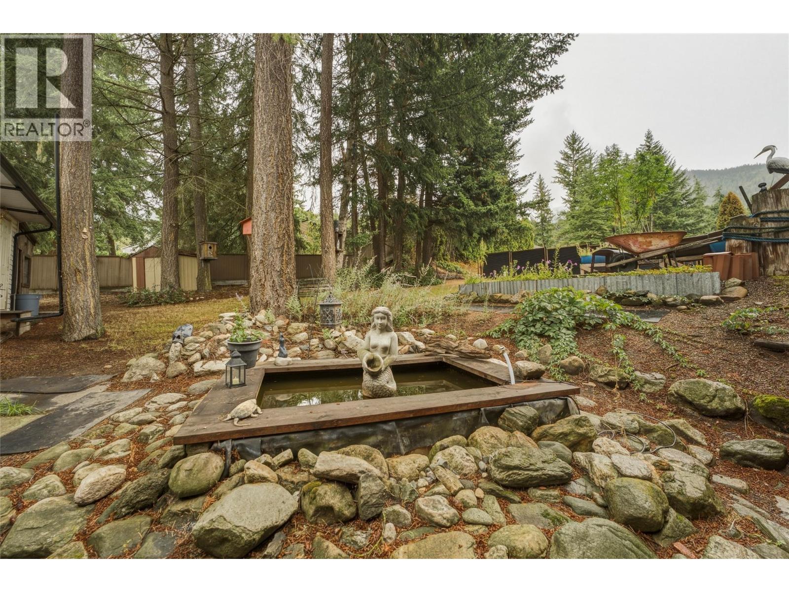 3304 Sidney Crescent - Image 43