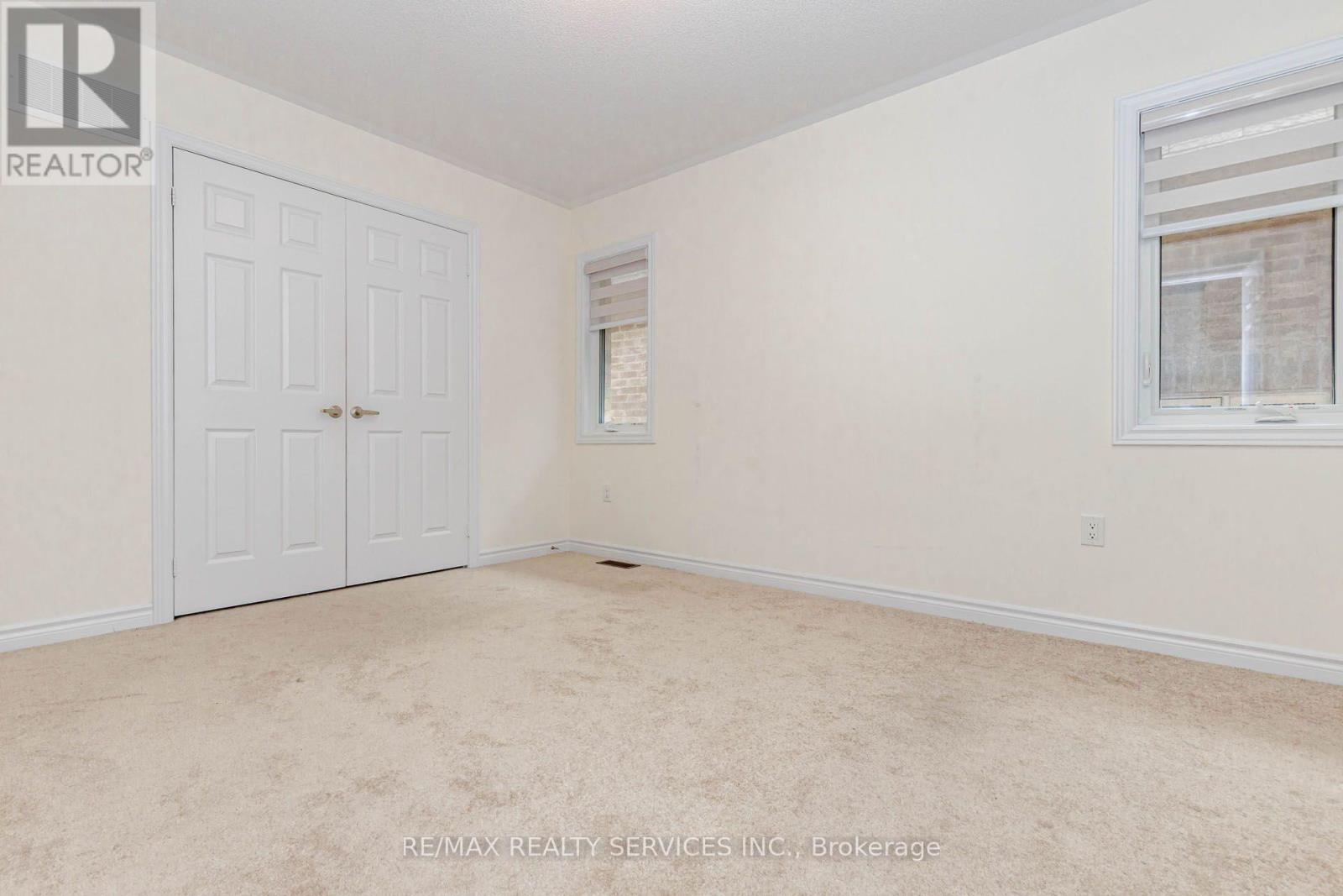 37 ROYAL FERN CRESCENT - 37