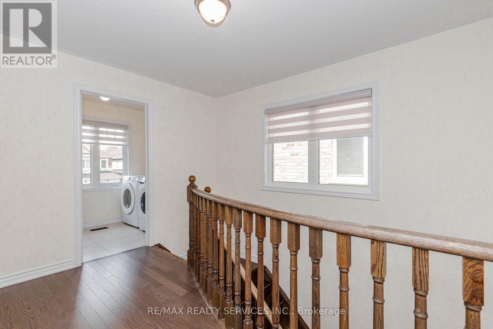 37 ROYAL FERN CRESCENT - 40