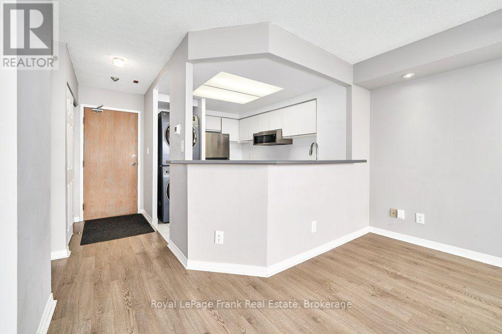 #806 711 ROSSLAND ROAD E - Image 22