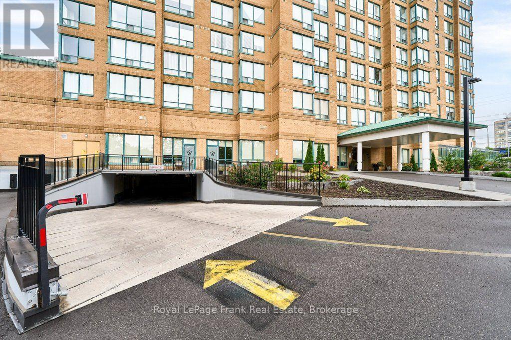 #806 711 ROSSLAND ROAD E - Image 38