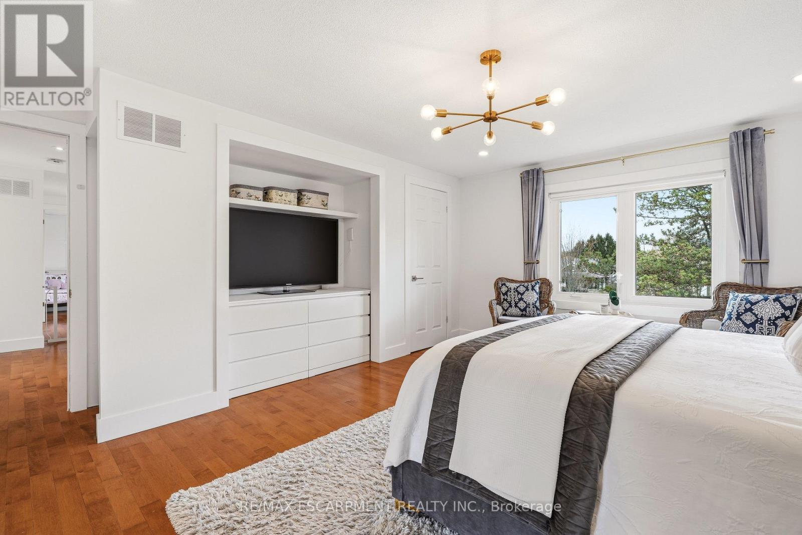 26 WENEIL DRIVE - 19