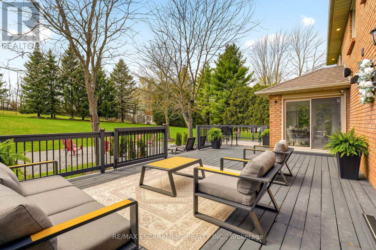 26 WENEIL DRIVE - 38