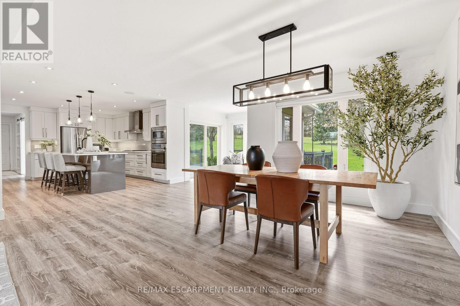 26 WENEIL DRIVE - 6