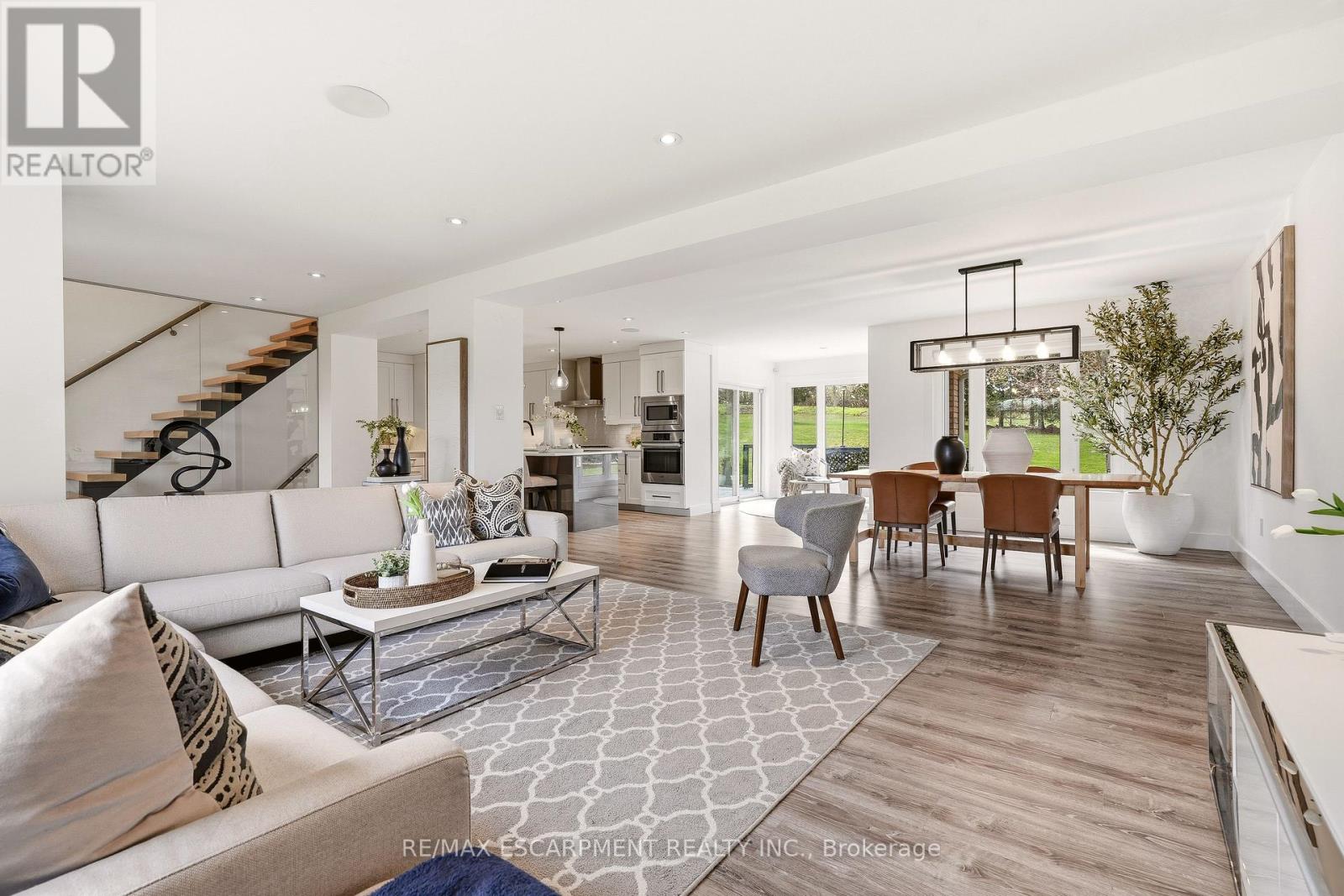 26 WENEIL DRIVE - 7