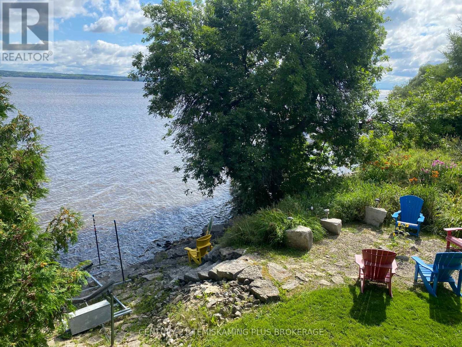 519 LAKESHORE ROAD N - 4