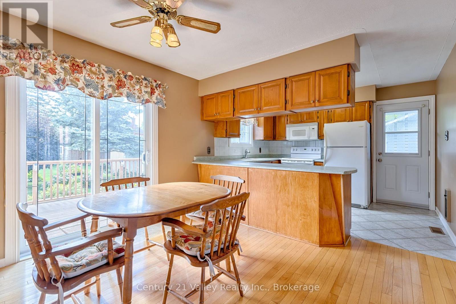 361 SIDNEY AVENUE E - 10