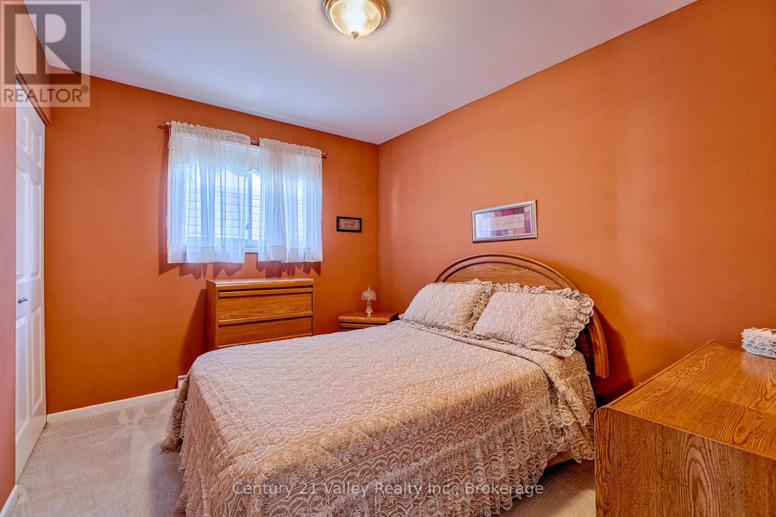 361 SIDNEY AVENUE E - Image 26