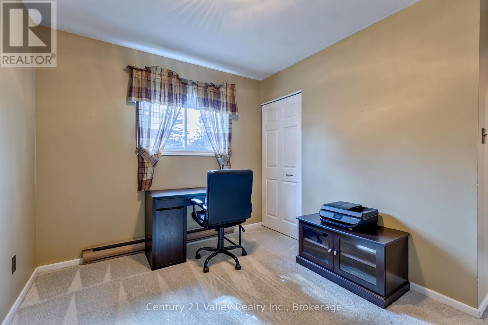 361 SIDNEY AVENUE E - Image 27