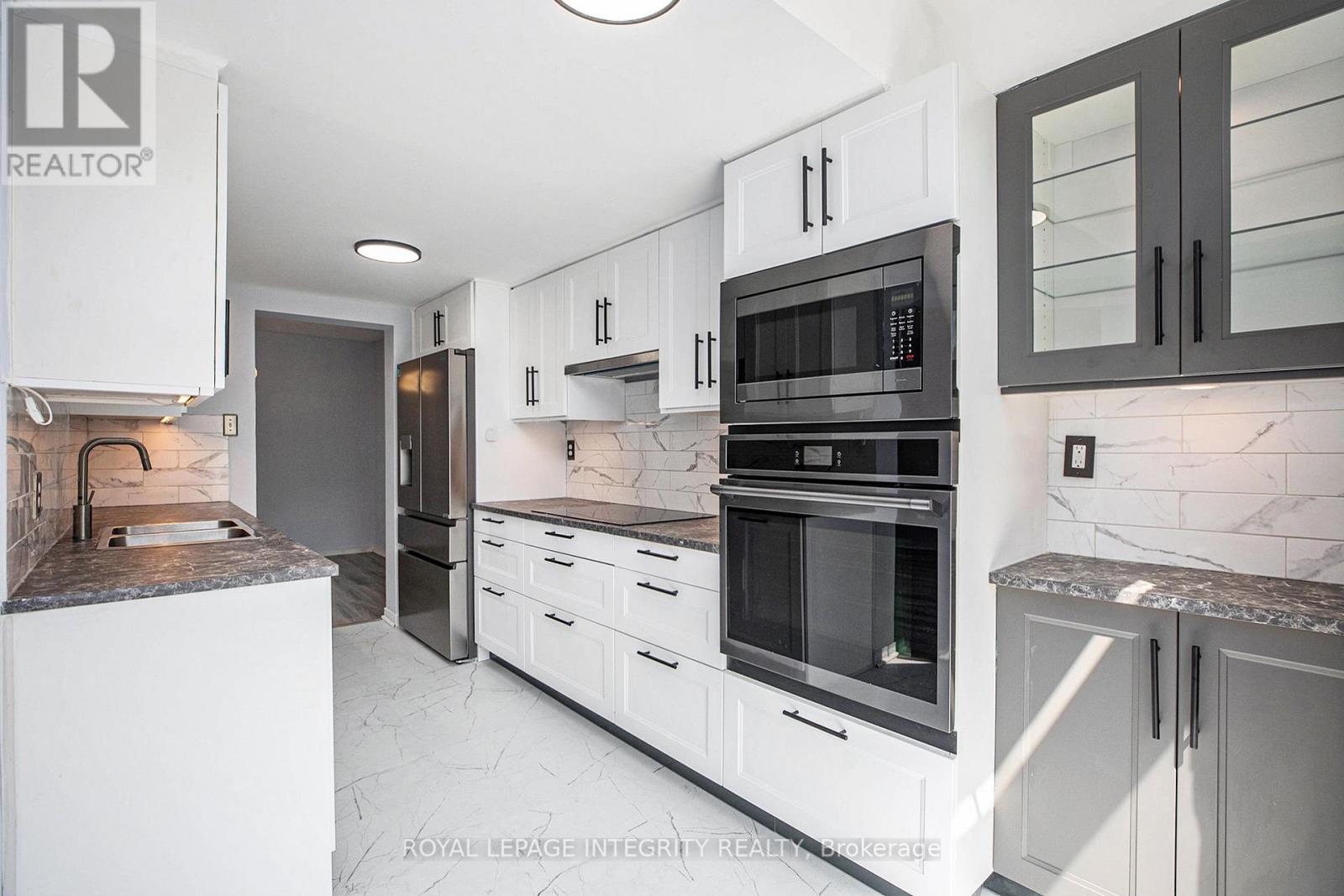 67 LANDOVER CRESCENT - 9