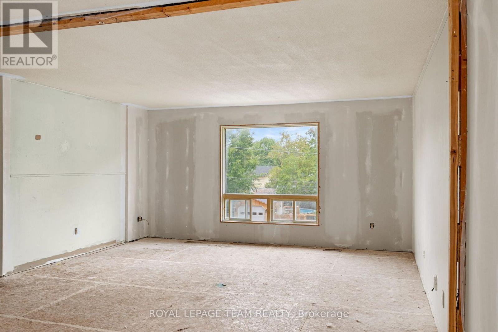 116 COLINA STREET - 10