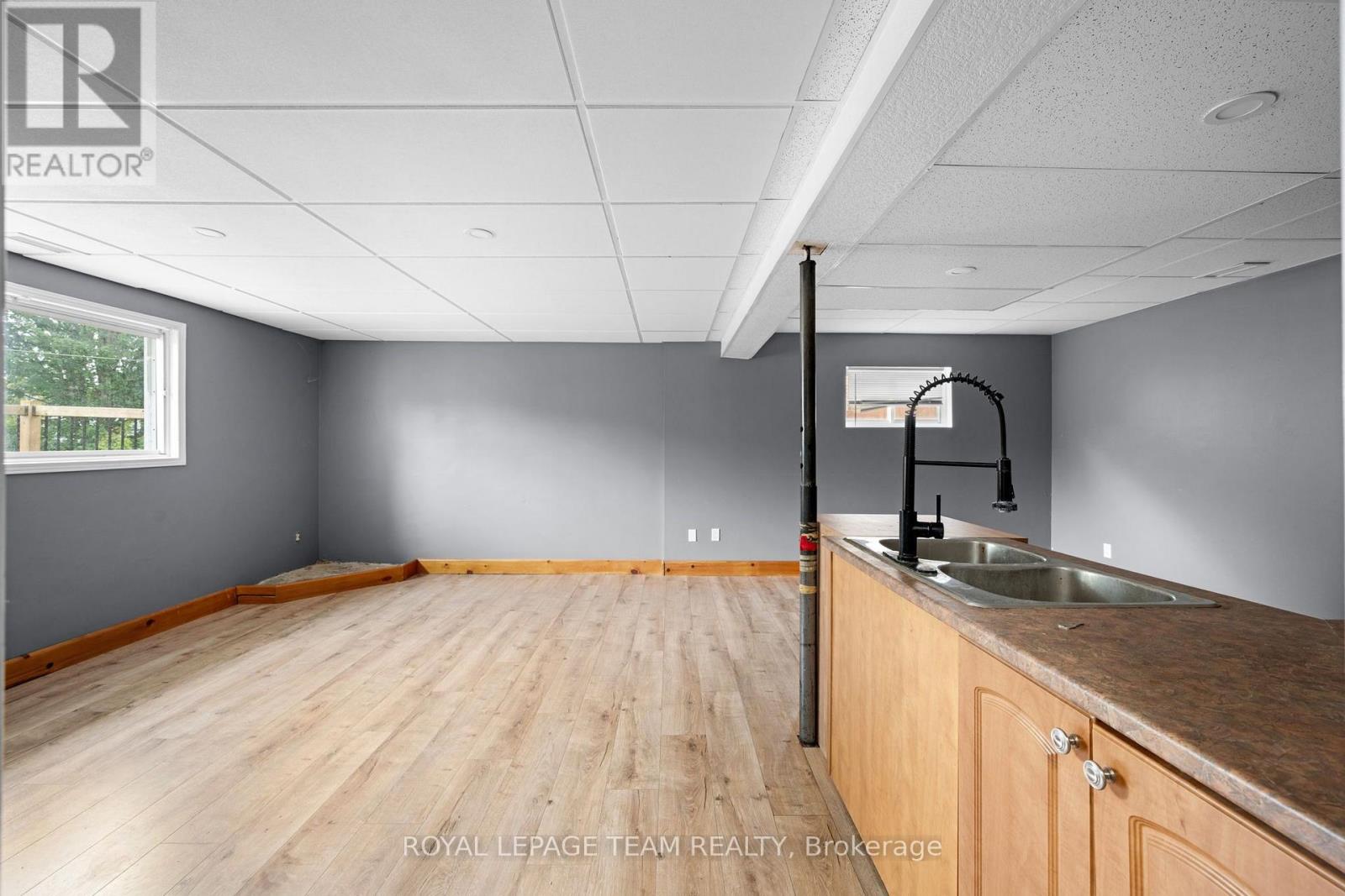 116 COLINA STREET - 24