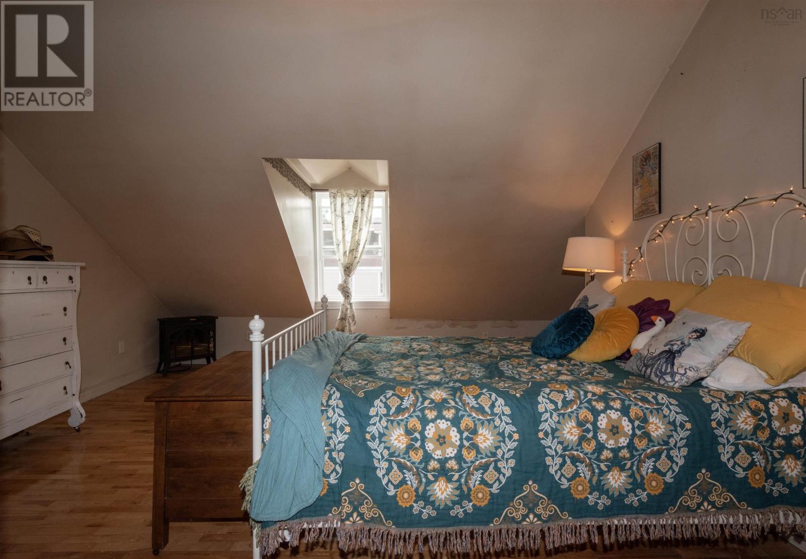 142 Water Street - Image 15