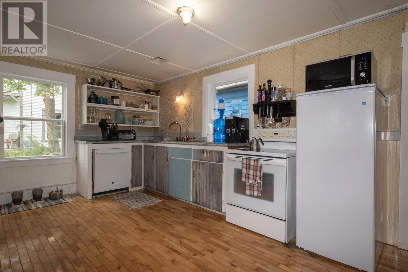 142 Water Street - Image 6