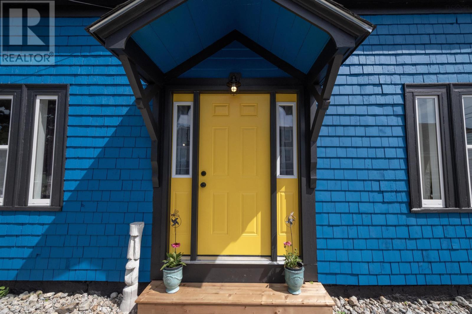 142 Water Street, Shelburne, Nova Scotia, B0T1W0, Shelburne, Nova Scotia — photo 3 of 5