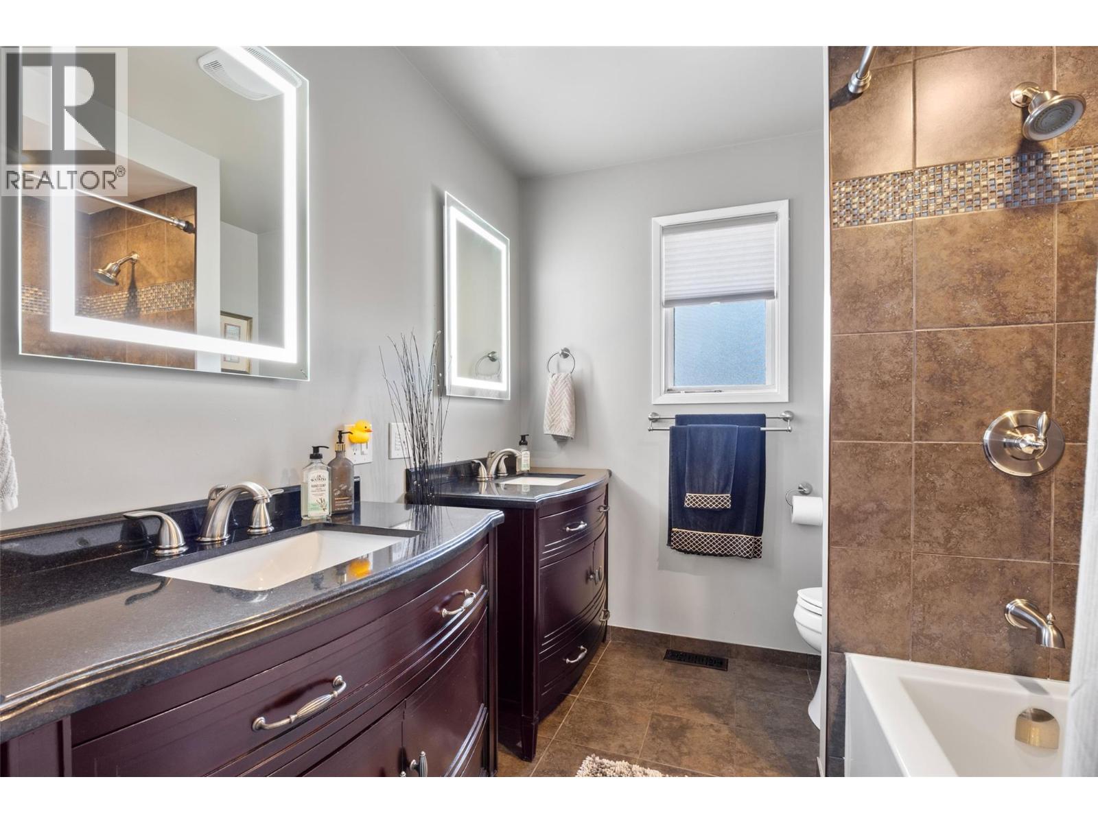 1908 Glencoe Place - 30