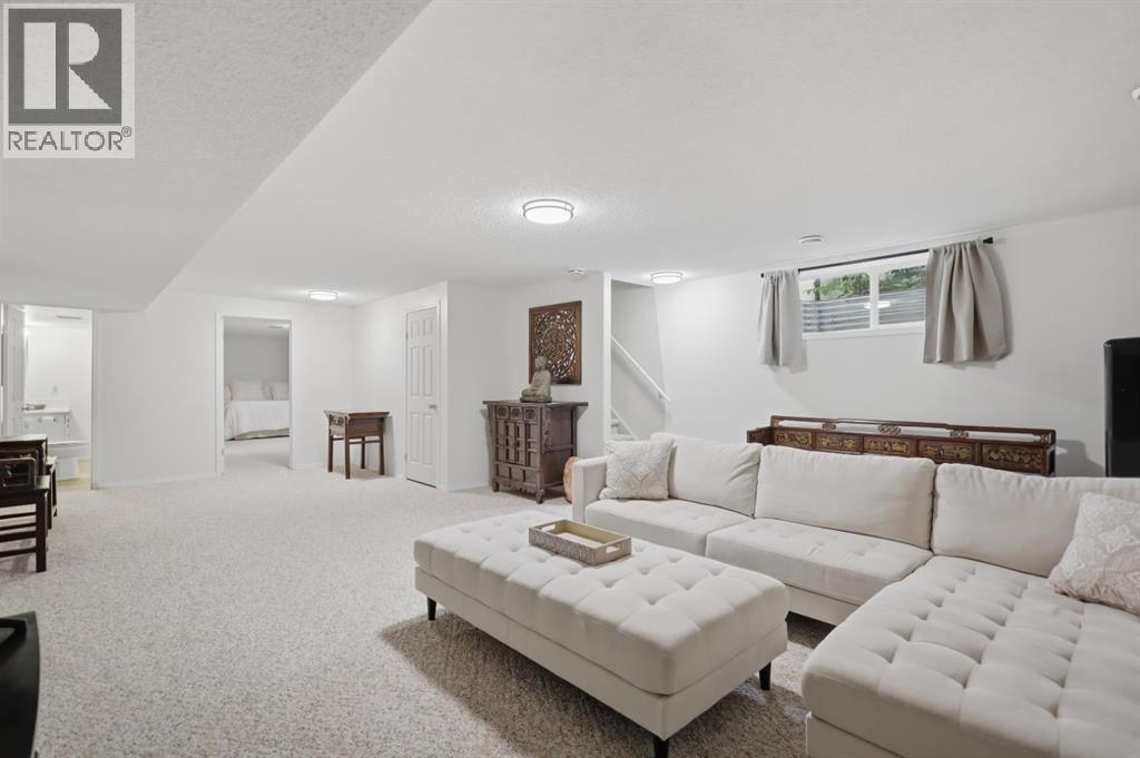 #2 5211 50 Avenue - 16