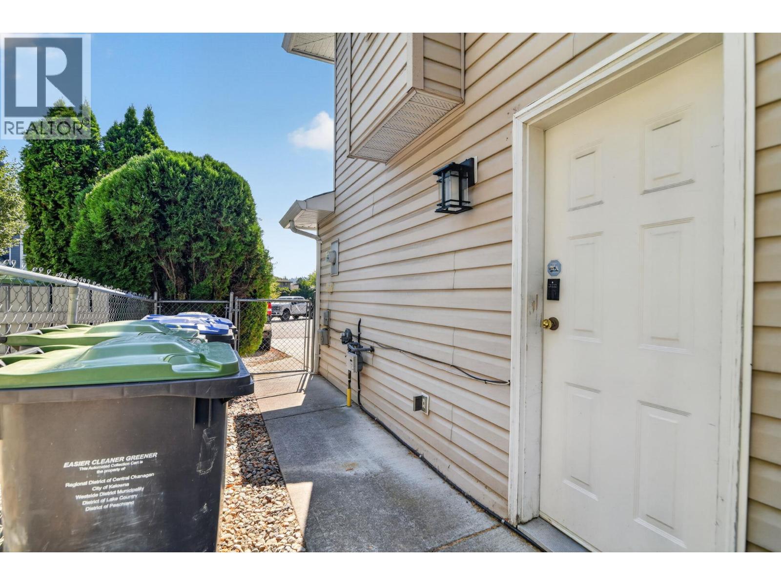  122 Wyndham Crescent, Kelowna