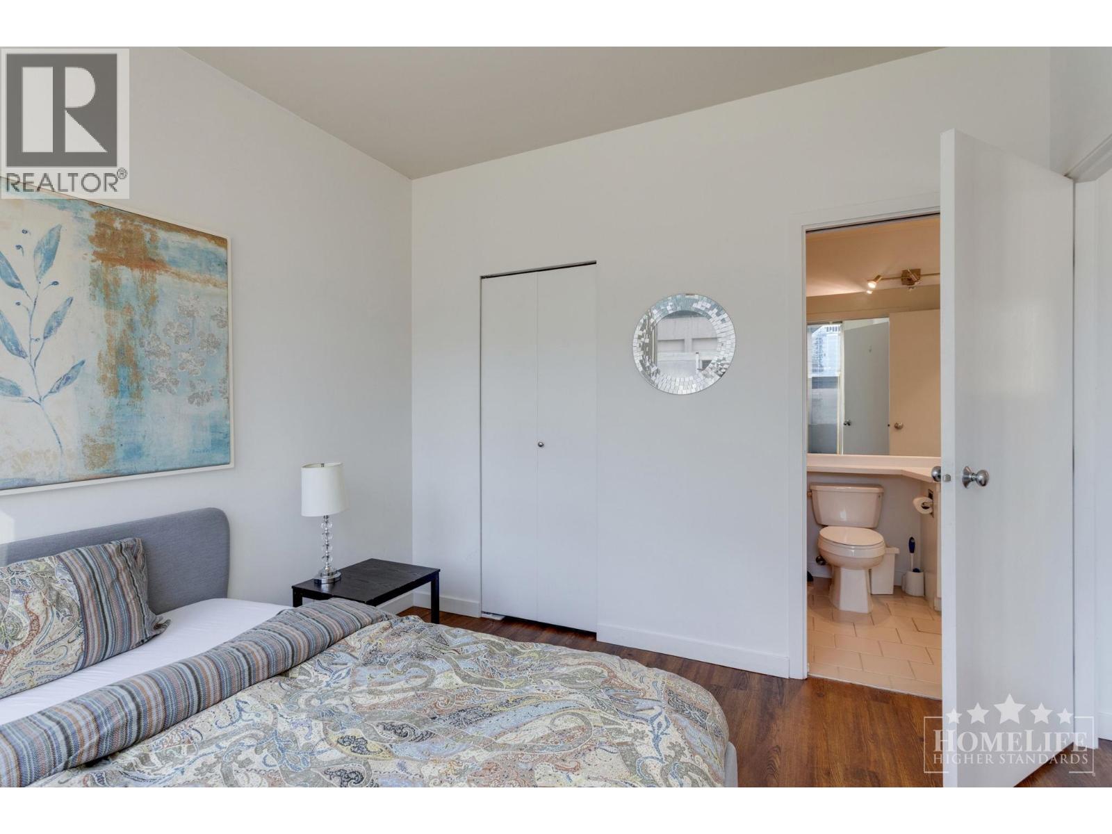 309 989 NELSON STREET, Vancouver