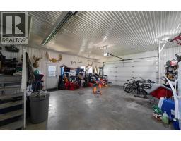 313 Hanson Street, Bawlf, AB T0B0J0 Photo 25