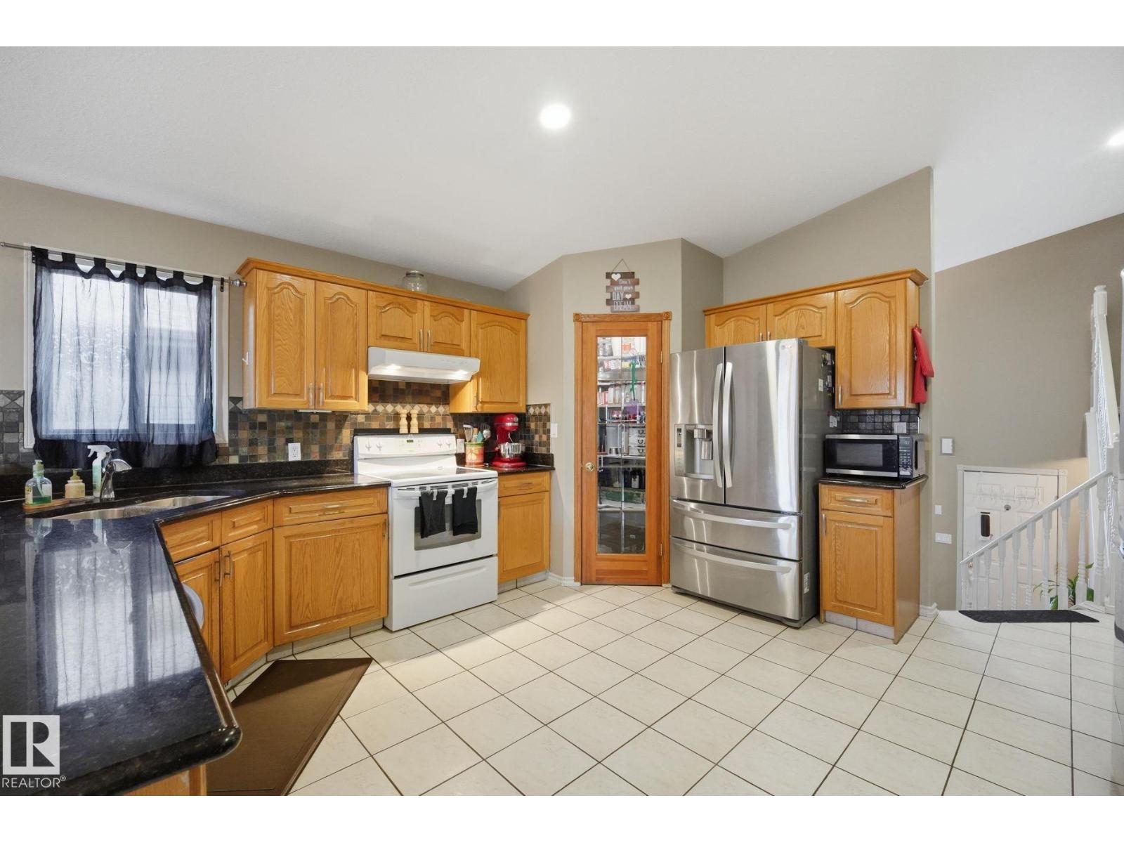 5132 157 AV NW - 10