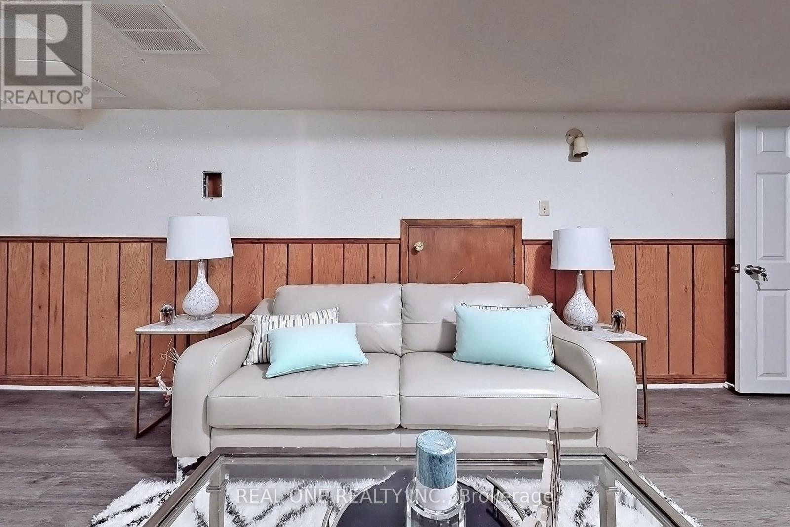 1960 PIMLICO COURT - 42