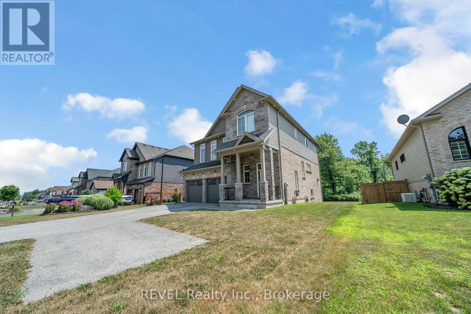 3547 DOMINION ROAD, Fort Erie (Ridgeway) — photo 2