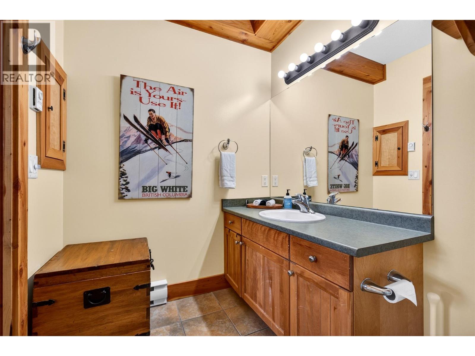 201 295 Raven Ridge Road, Big White