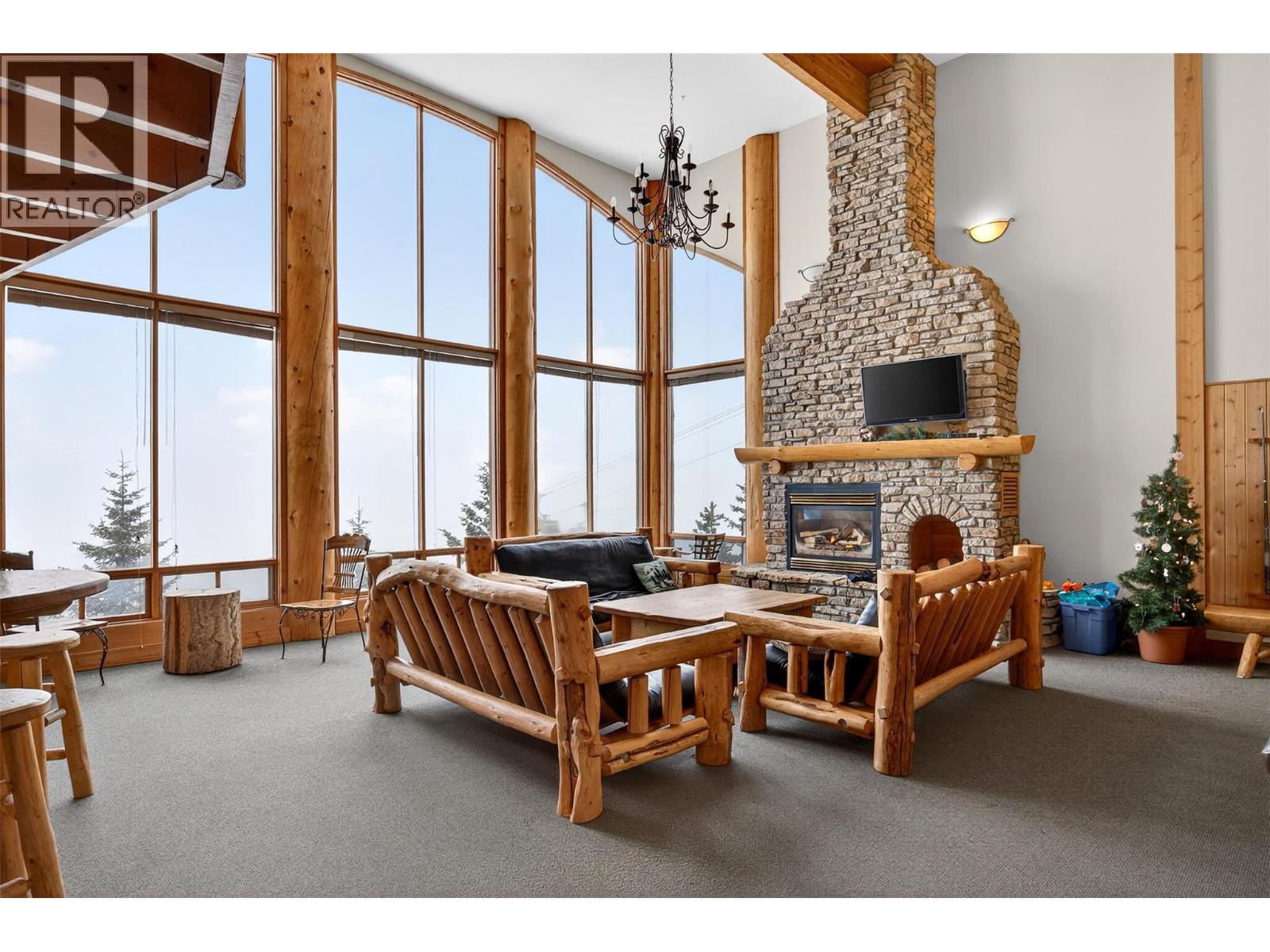 201 295 Raven Ridge Road, Big White