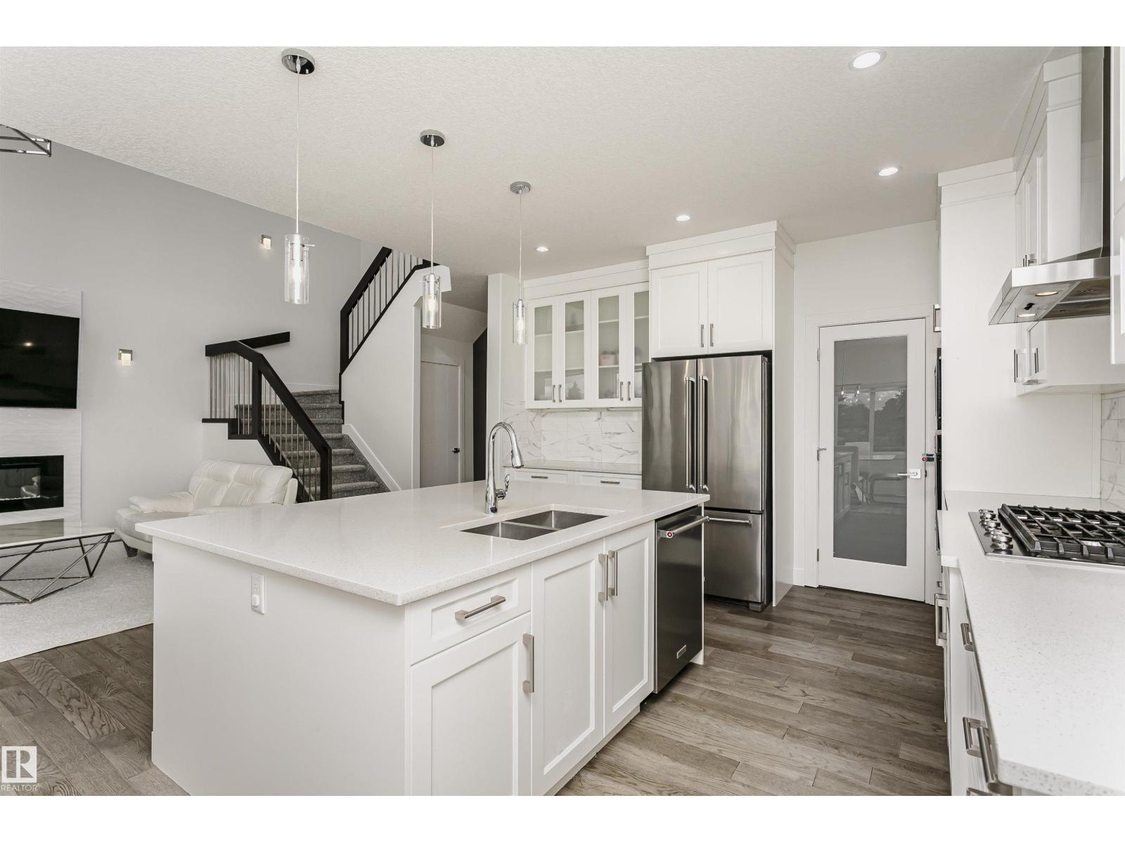 9107 181 AV NW - 21