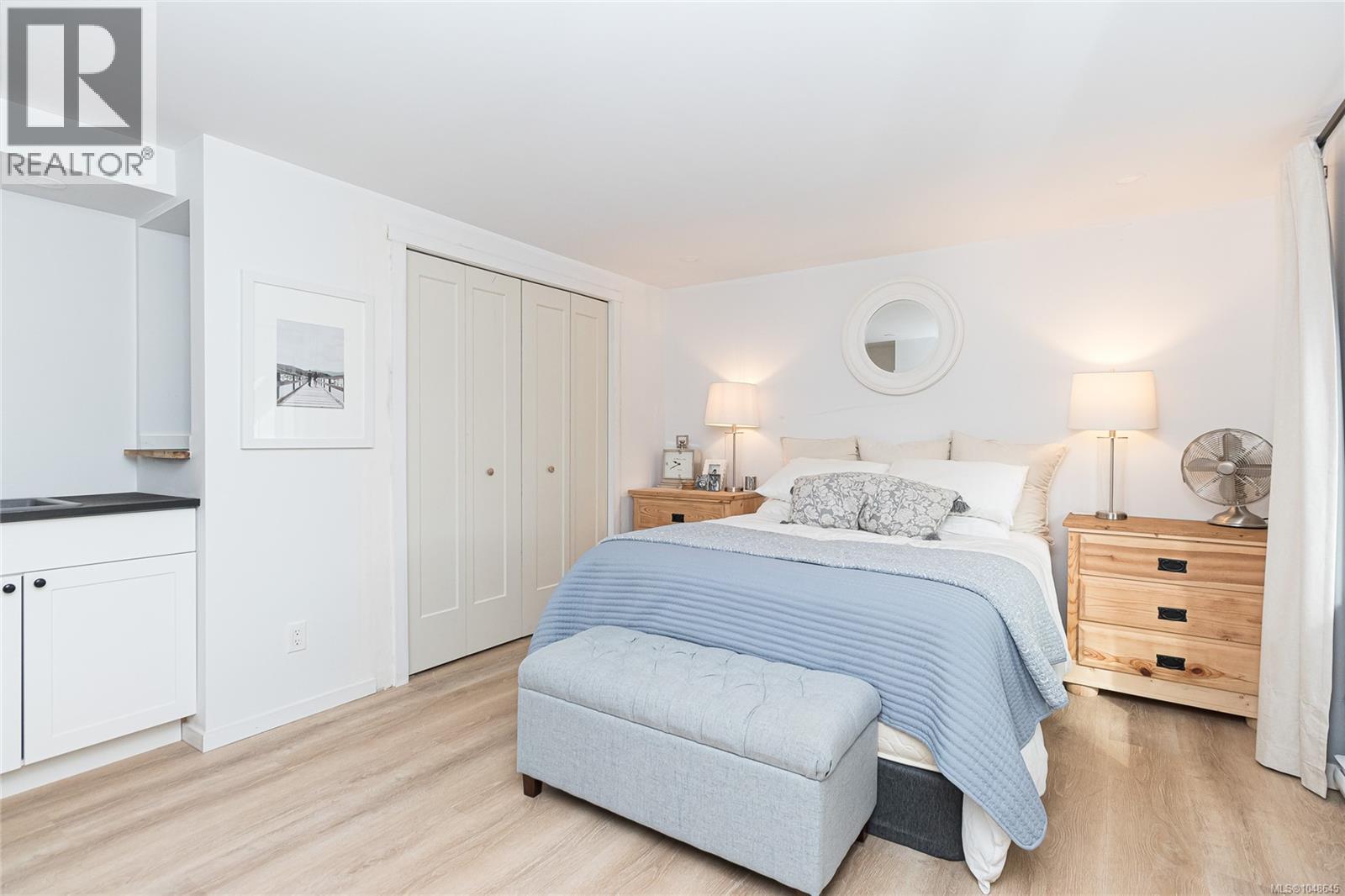 6891 Woodward Dr, Central Saanich