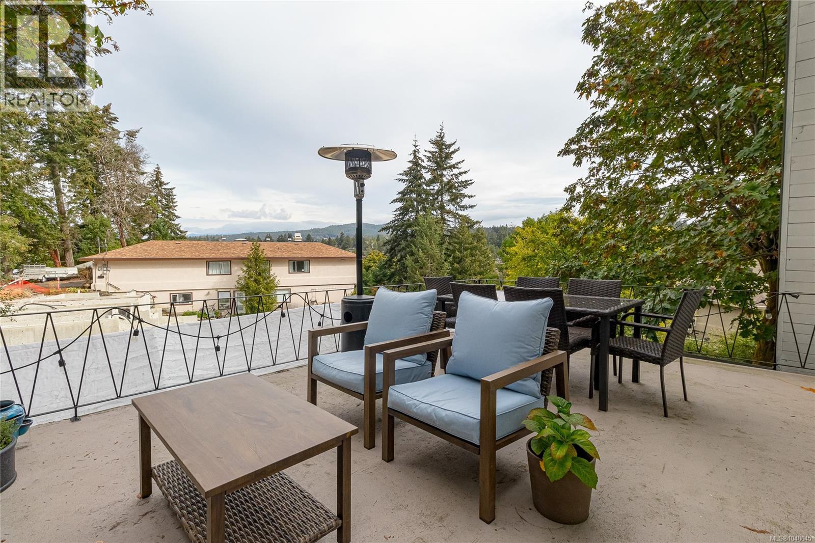 6891 Woodward Dr, Central Saanich