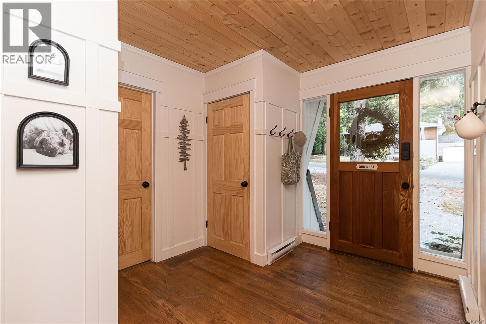 6891 Woodward Dr, Central Saanich