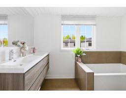 1439 Rue Rolland, Gatineau, QC J8R2G6 Photo 30
