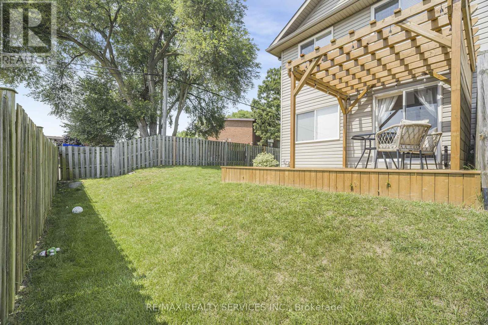 #17 120 DUDHOPE AVENUE - 38