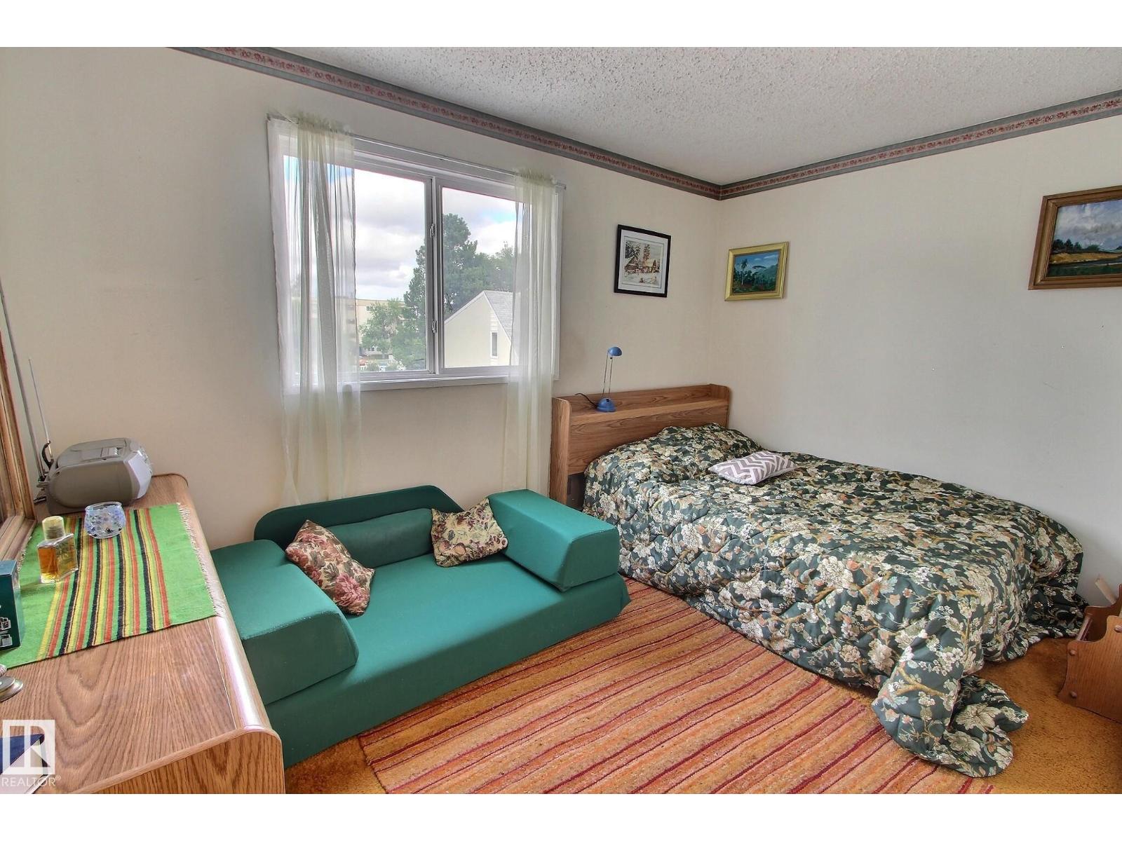 14626 52 ST NW - 16