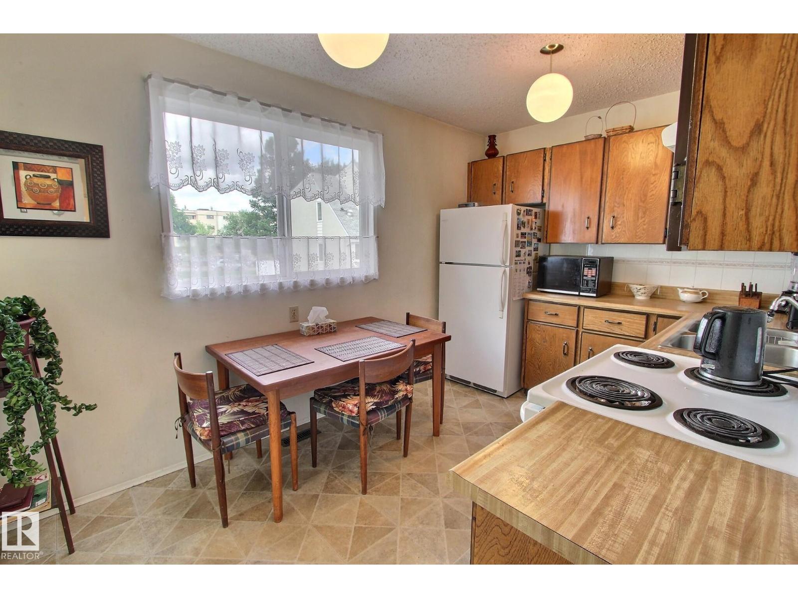 14626 52 ST NW - 6