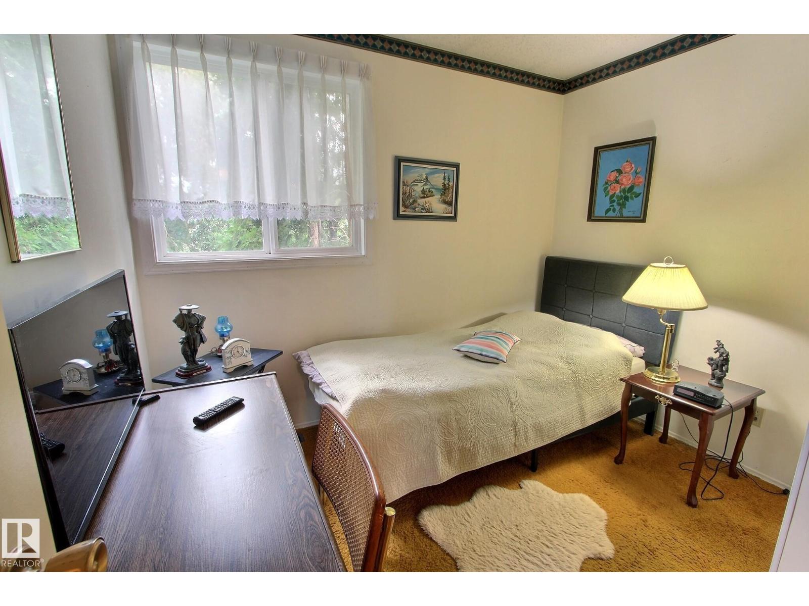 14626 52 ST NW - 15