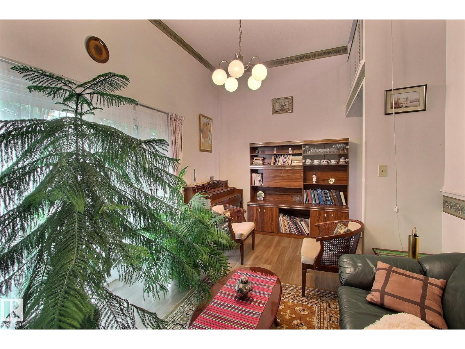 14626 52 ST NW NW, Edmonton, Alberta, T5A3M7, Edmonton, Alberta — photo 4 of 5