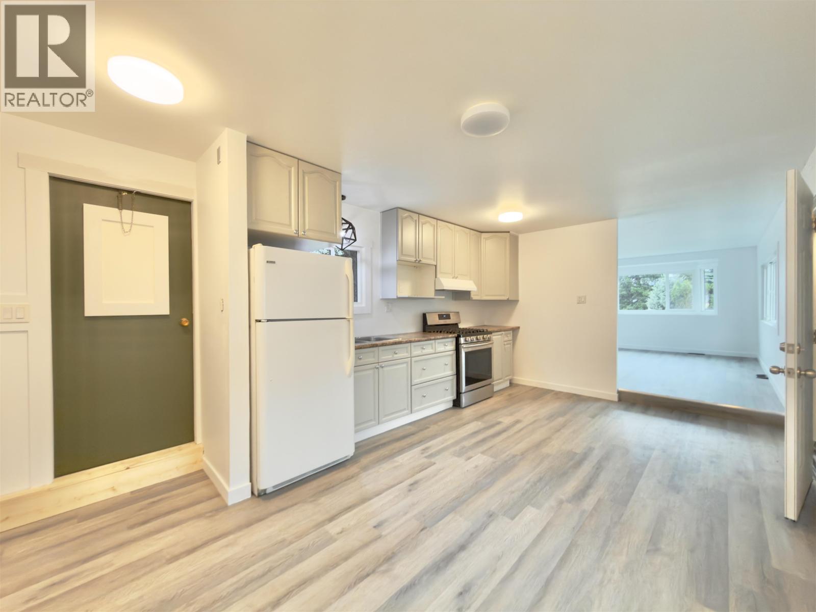 #30 770 ELEVENTH AVENUE - Image 14
