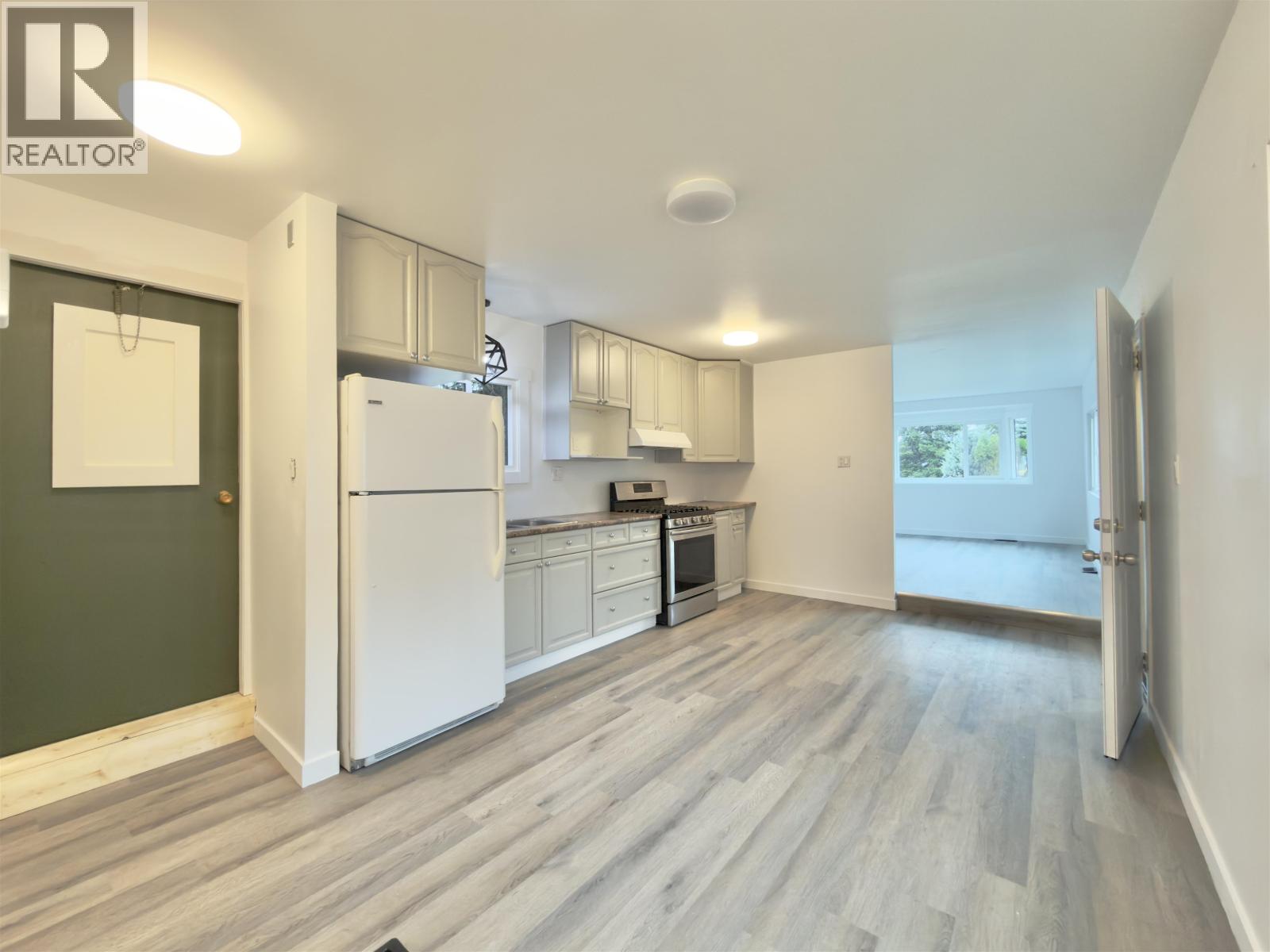 #30 770 ELEVENTH AVENUE - Image 15