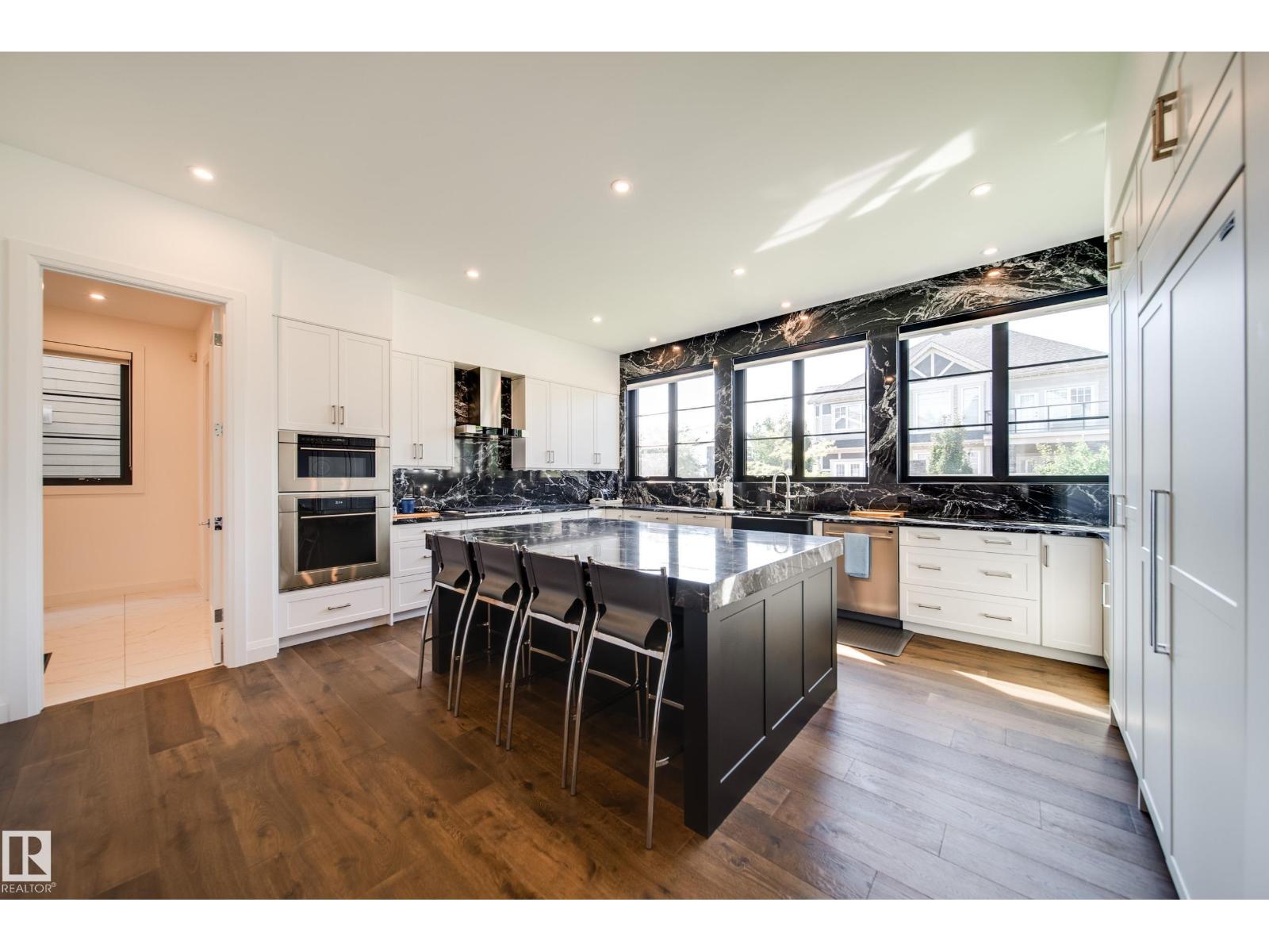 7208 156 ST NW - 10