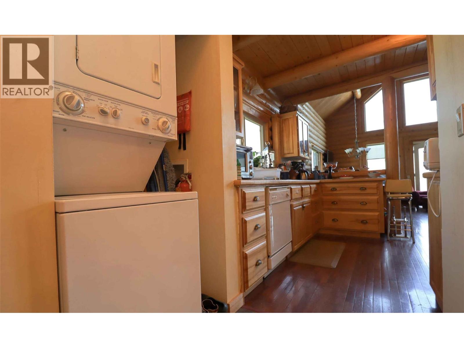 957 Little Shuswap Lake Road - 13