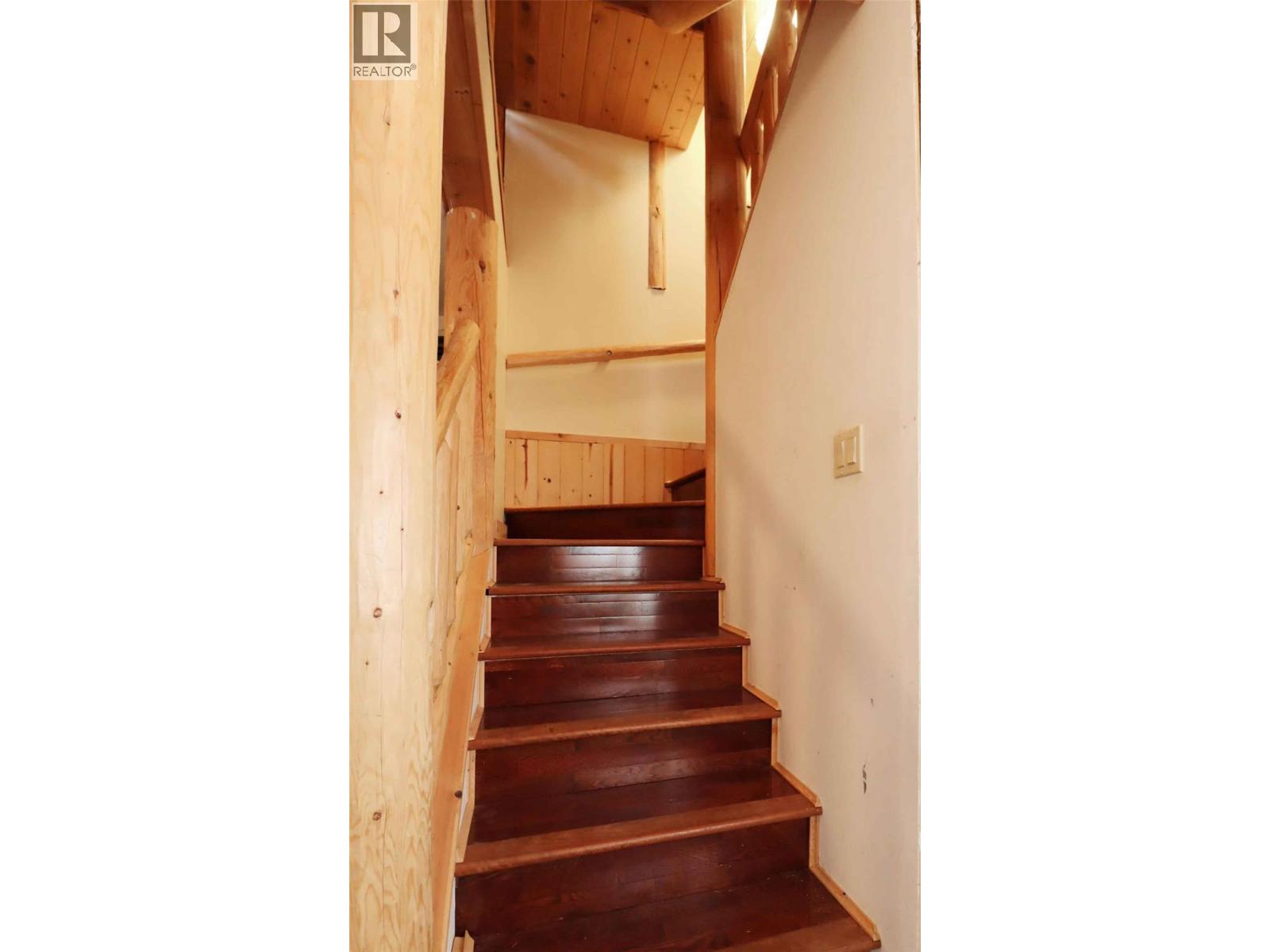 957 Little Shuswap Lake Road - Image 21