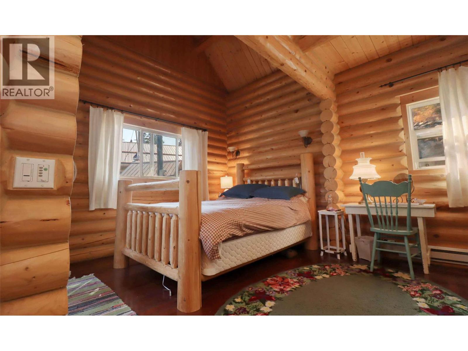 957 Little Shuswap Lake Road - 27