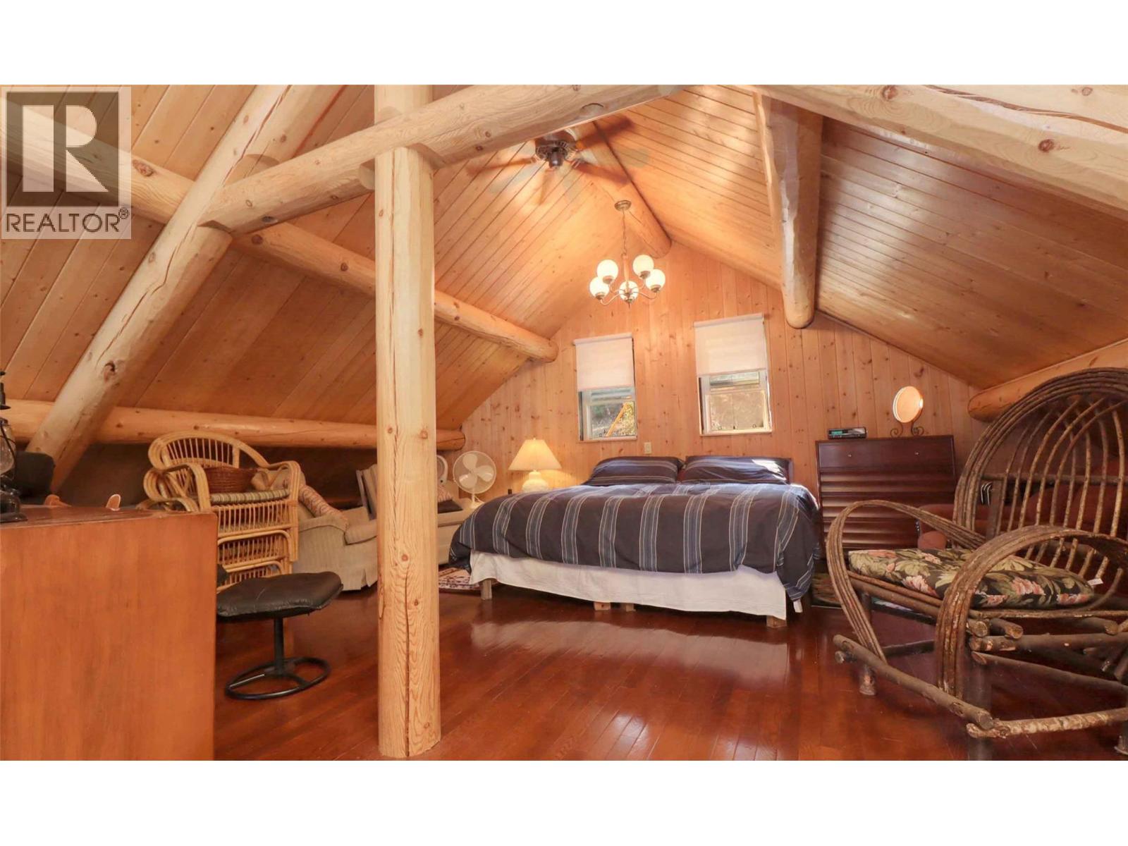957 Little Shuswap Lake Road - 31