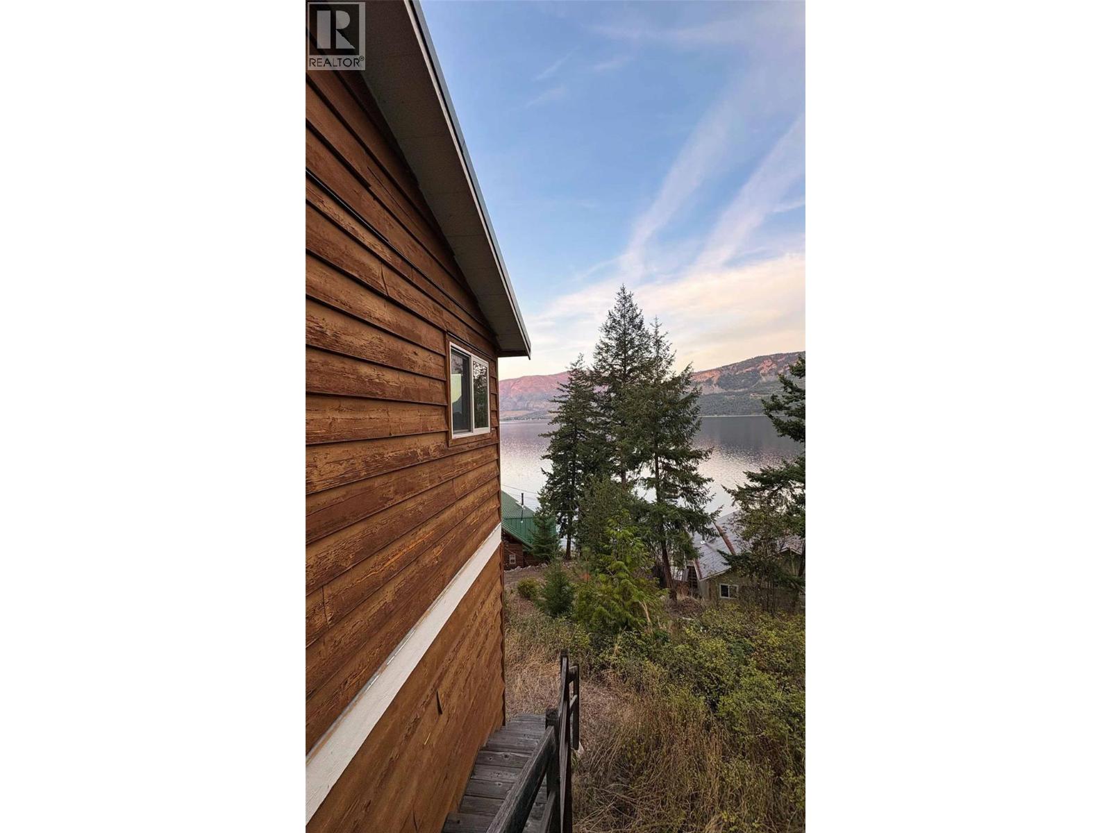 957 Little Shuswap Lake Road - Image 37