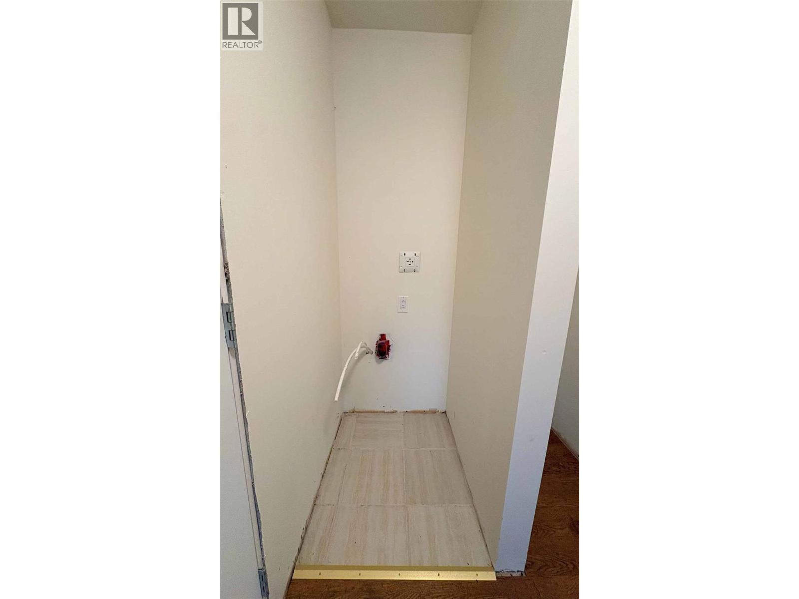 957 Little Shuswap Lake Road - 45